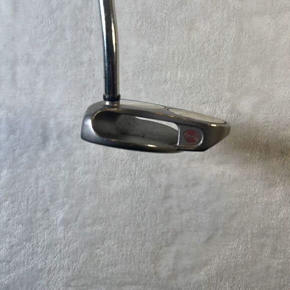 Odyssey White Hot‎ 2ball Lined 35 Inch Right handed Putter - Picture 4 of 11